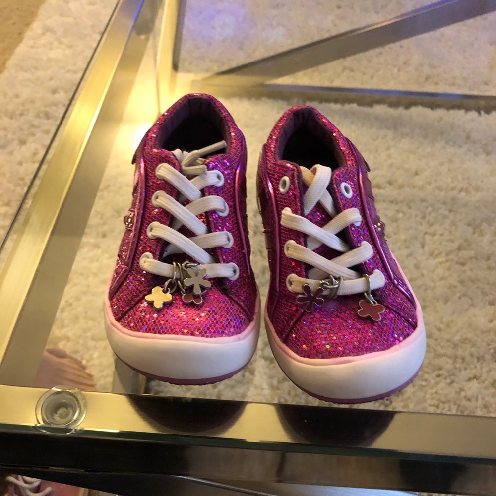 Kenneth Cole girls sneaker